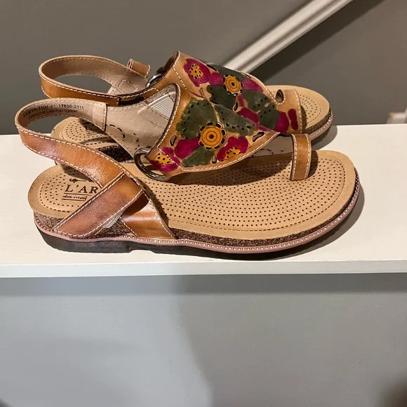 L’Artiste Floral Leather Sandals - Picture 2 of 6